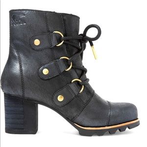 Addington waterproof nubuck boots size 9